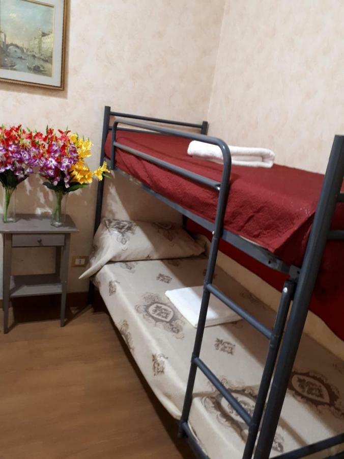 Botel Inn Roma Ngoại thất bức ảnh