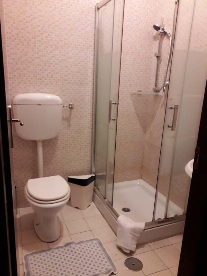 Botel Inn Roma Ngoại thất bức ảnh